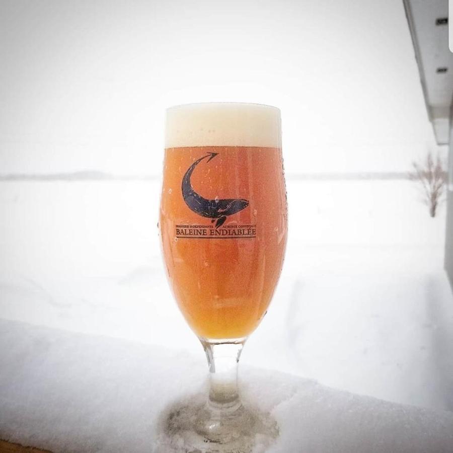 La Baleine Endiablee Microbrasserie Riviere-Ouelle Exterior photo